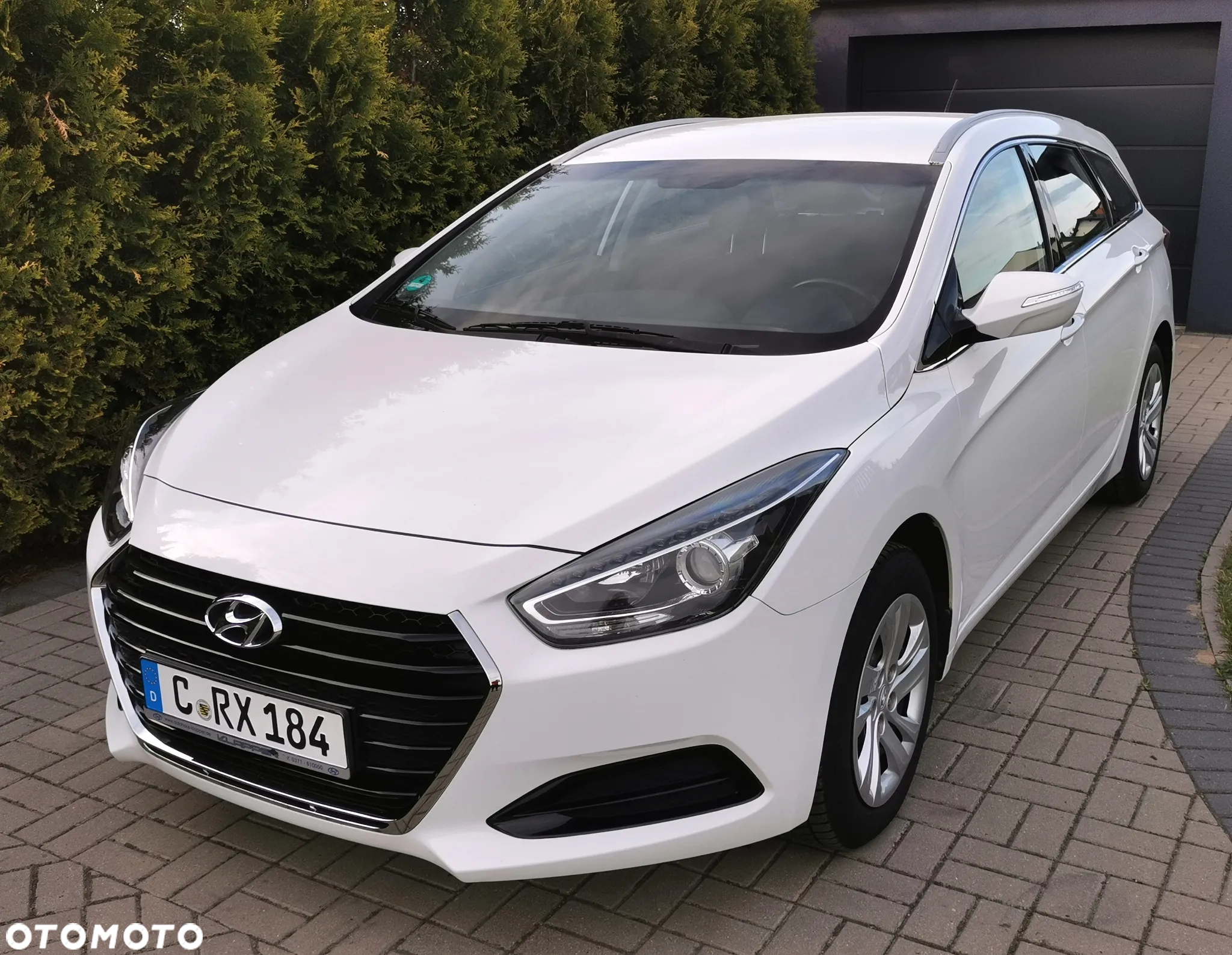 Hyundai i40 Kombi blue 1.6 Family - 20