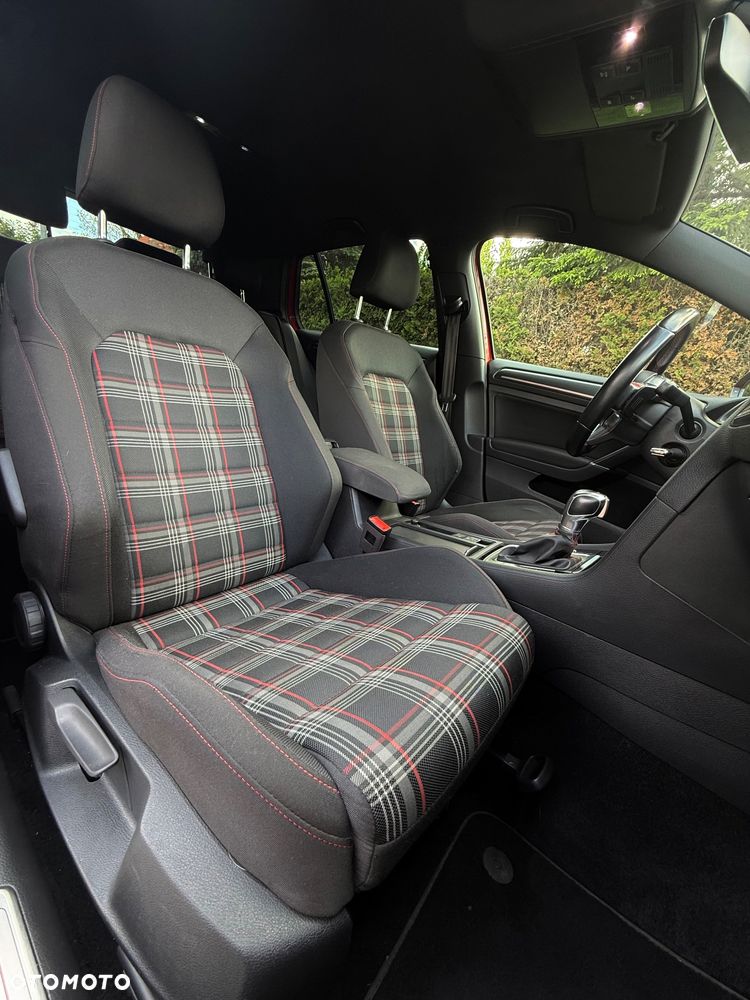 Volkswagen Golf GTI (BlueMotion Technology) DSG - 37