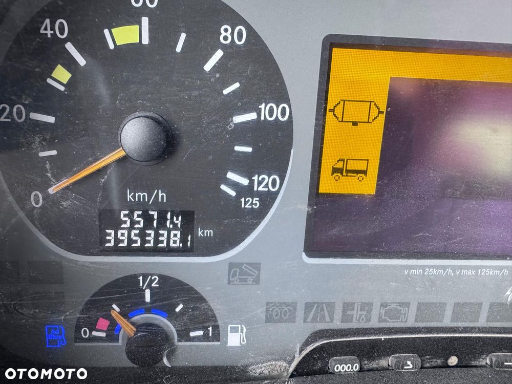 Mercedes-Benz Actros - 3
