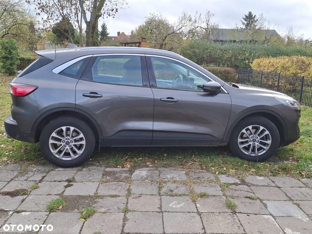Ford Kuga - 4