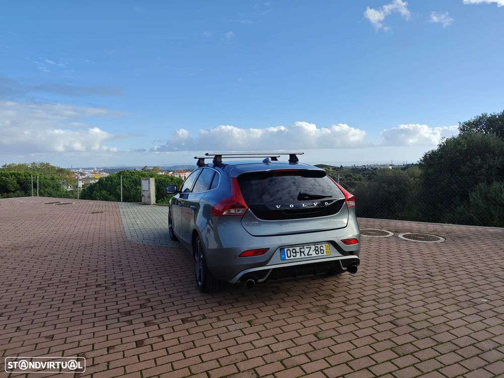 Volvo V40 D2 R Design - 2
