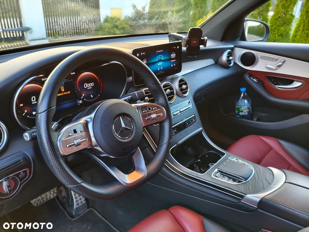 Mercedes-Benz GLC 300 4Matic 9G-TRONIC Edition AMG Line - 9