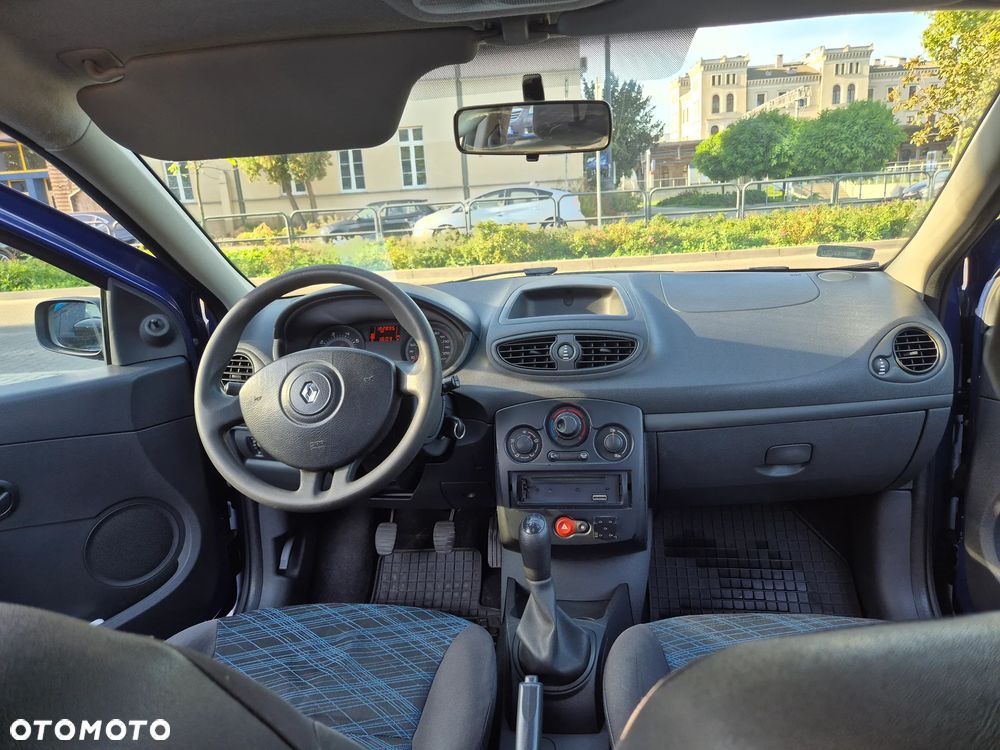 Renault Clio 1.2 16V Authentique - 9