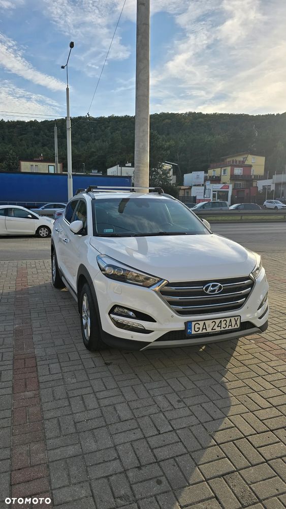 Hyundai Tucson 2.0 CRDI BlueDrive Style 2WD - 21