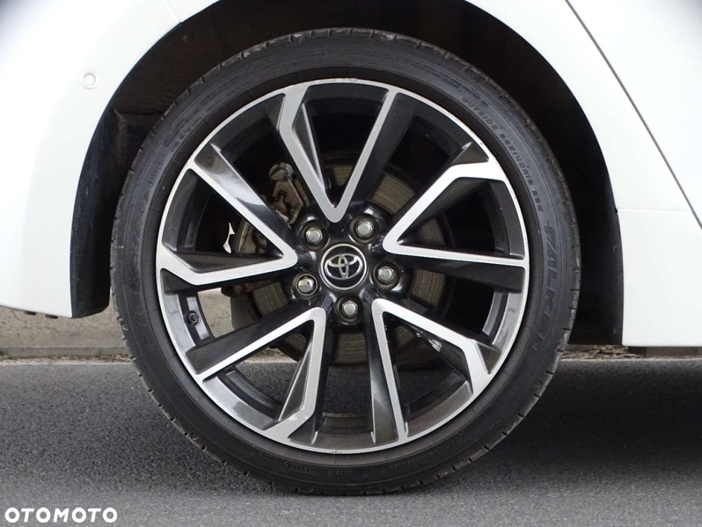 Toyota Corolla - 26
