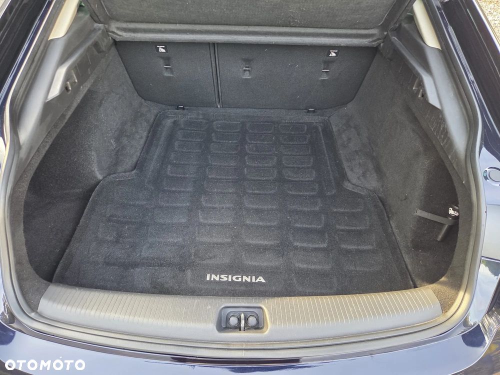 Opel Insignia - 16