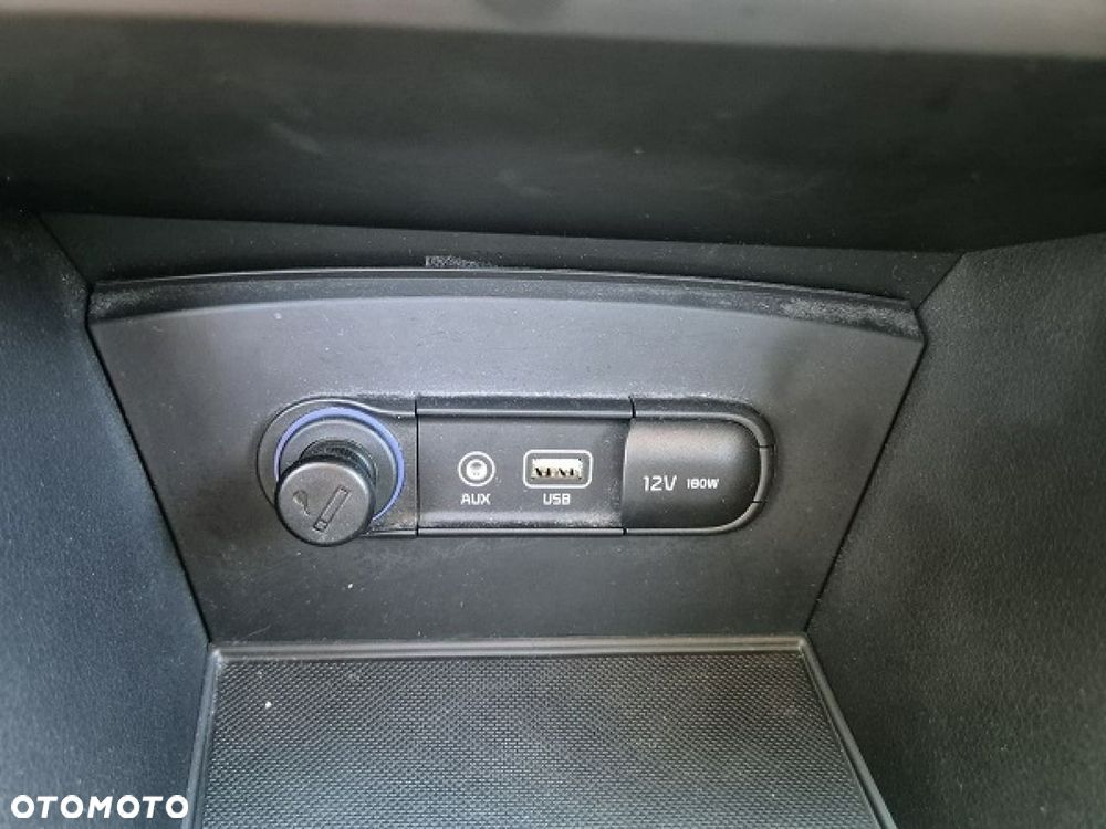 Kia Optima 2.0 L - 38