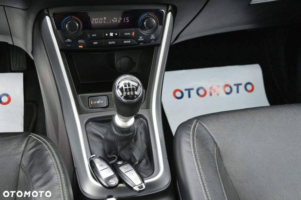 Suzuki SX4 S-Cross 1.6 DDiS Premium Plus - 23