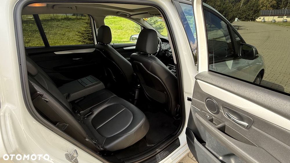 BMW Seria 2 218d Luxury Line sport - 14