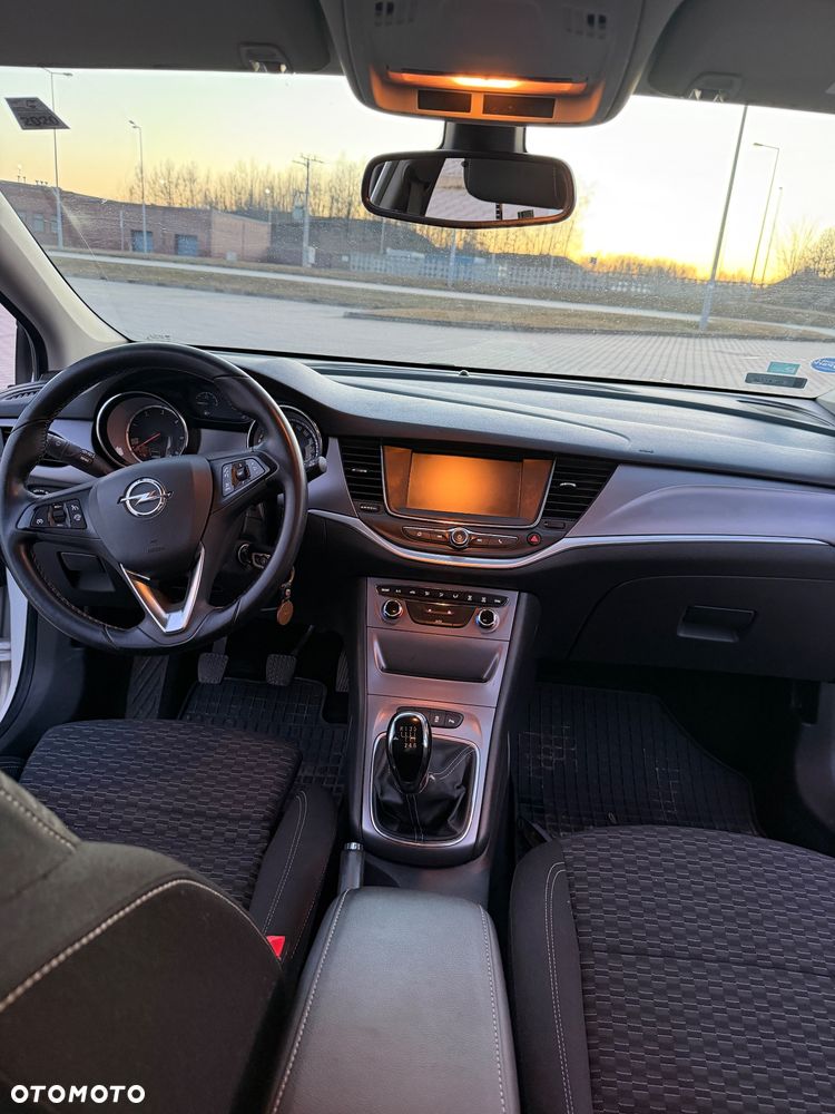 Opel Astra 1.6 CDTI Sport - 10