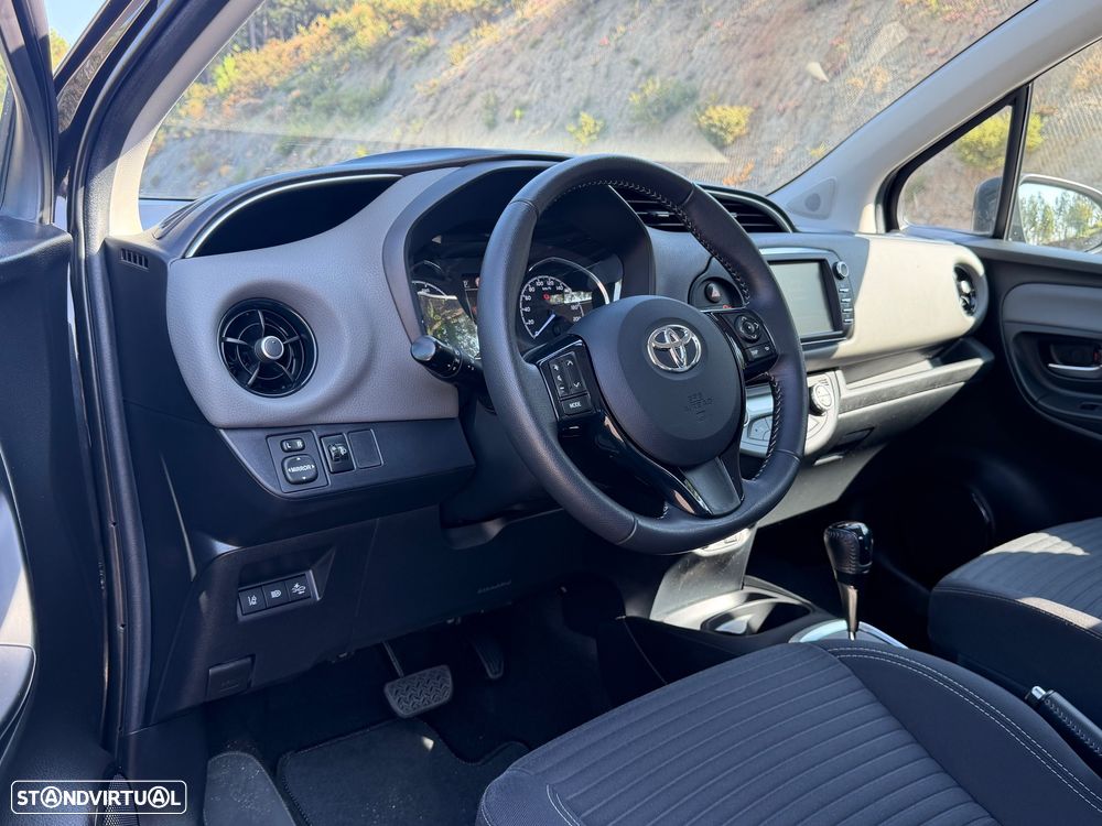 Toyota Yaris 1.5 HSD Comfort+P.Style - 26