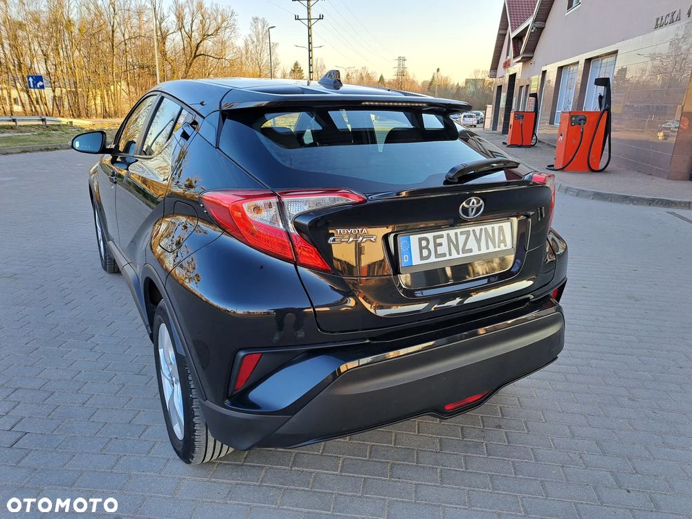 Toyota C-HR - 12
