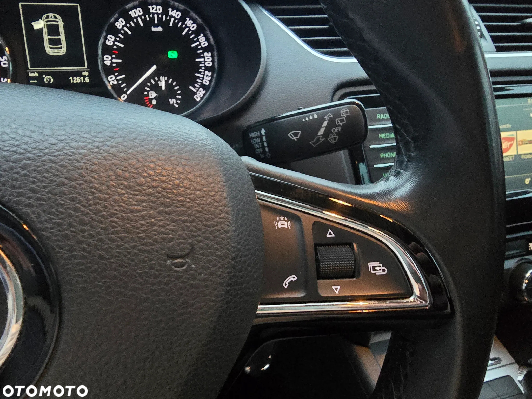 Skoda Octavia 2.0 TDI Elegance DSG - 21