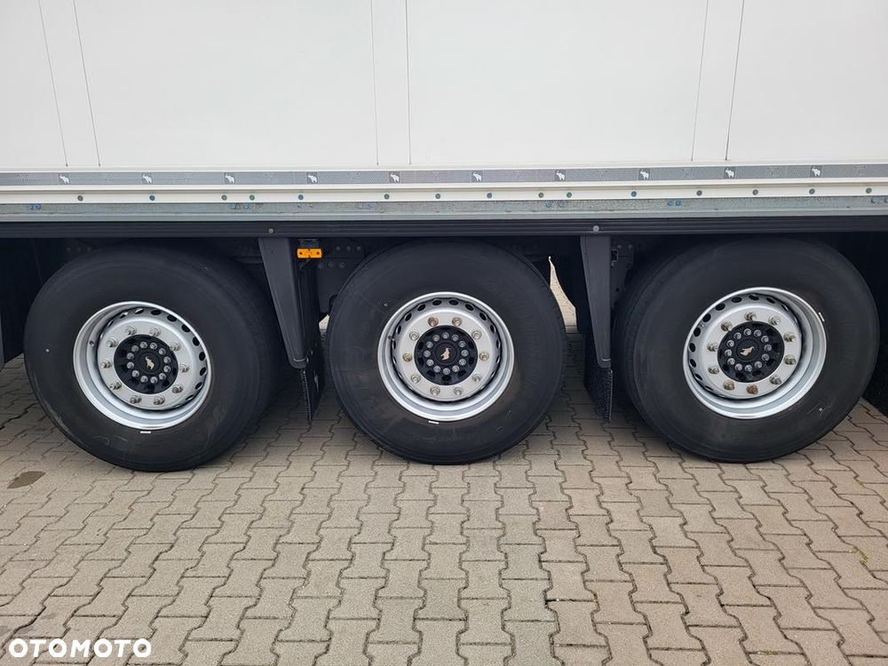 Schmitz Cargobull SCB S3B - 8
