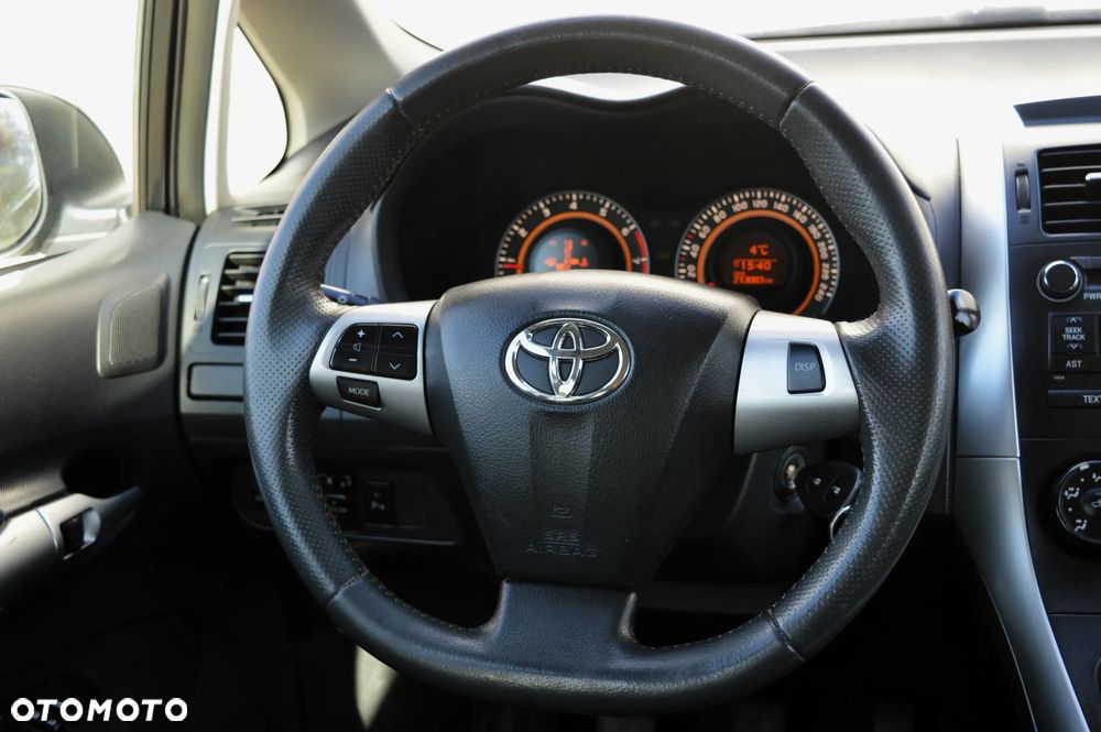 Toyota Auris 1.33 VVT-i Active - 19