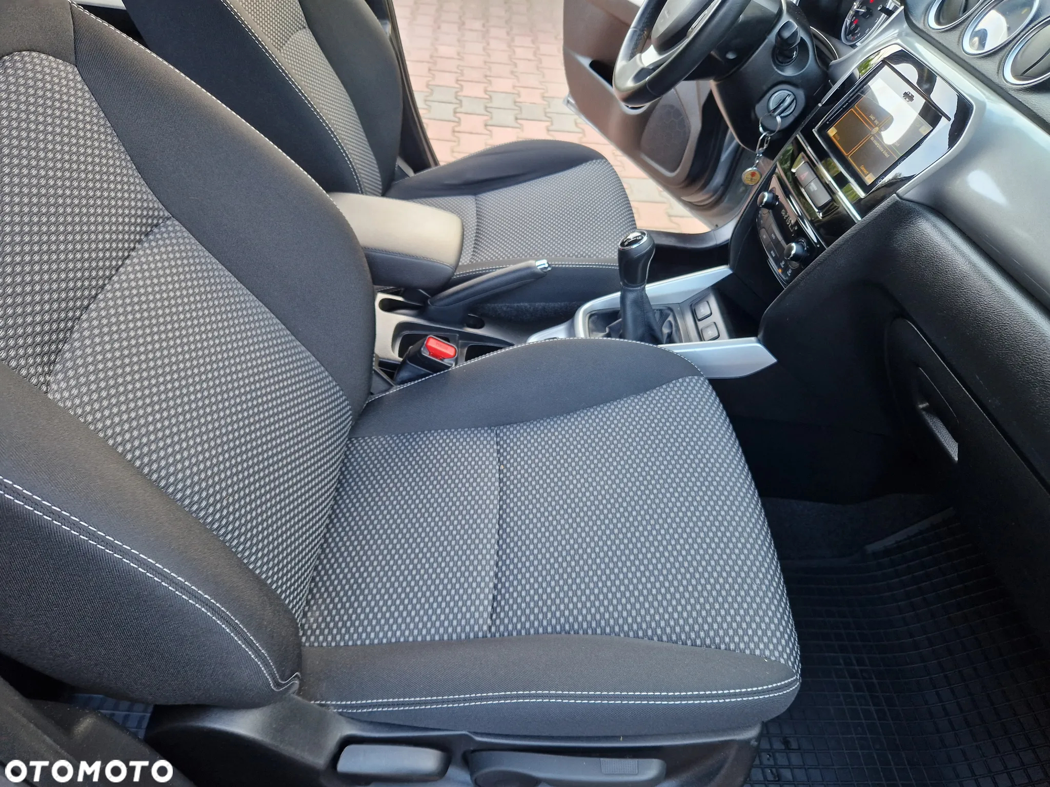 Suzuki Vitara 1.6 Premium 4WD - 24