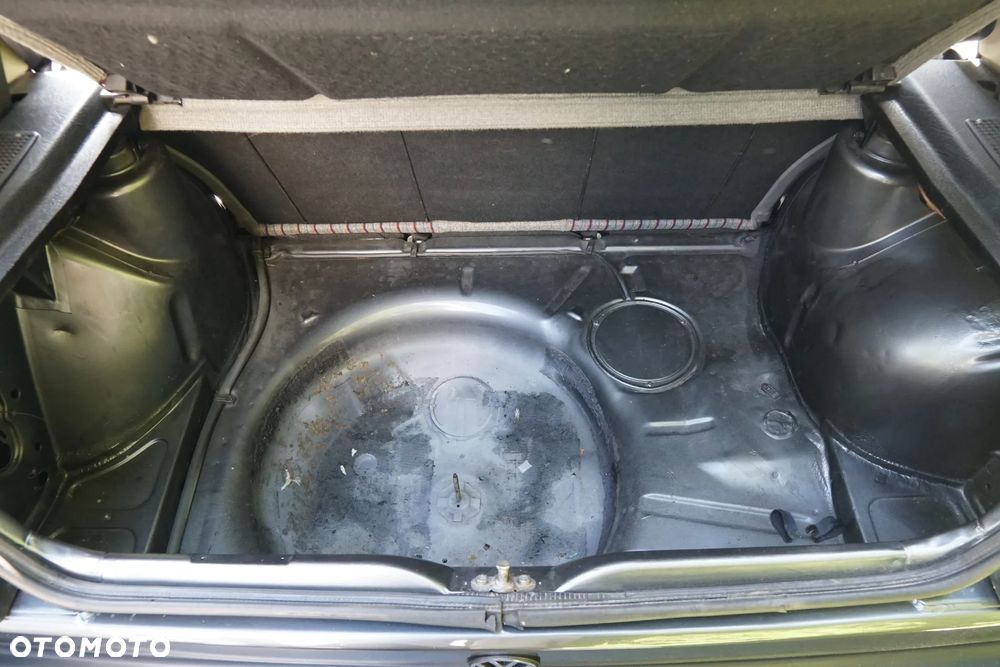 Volkswagen Golf - 21