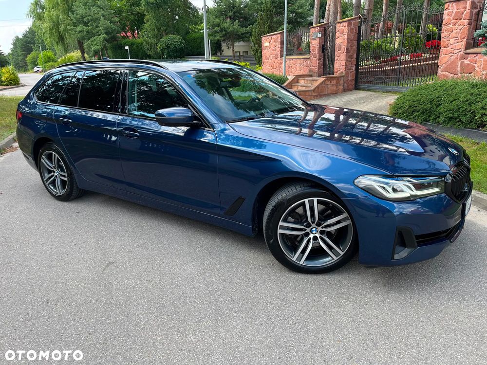 BMW Seria 5 520d M Sport - 1