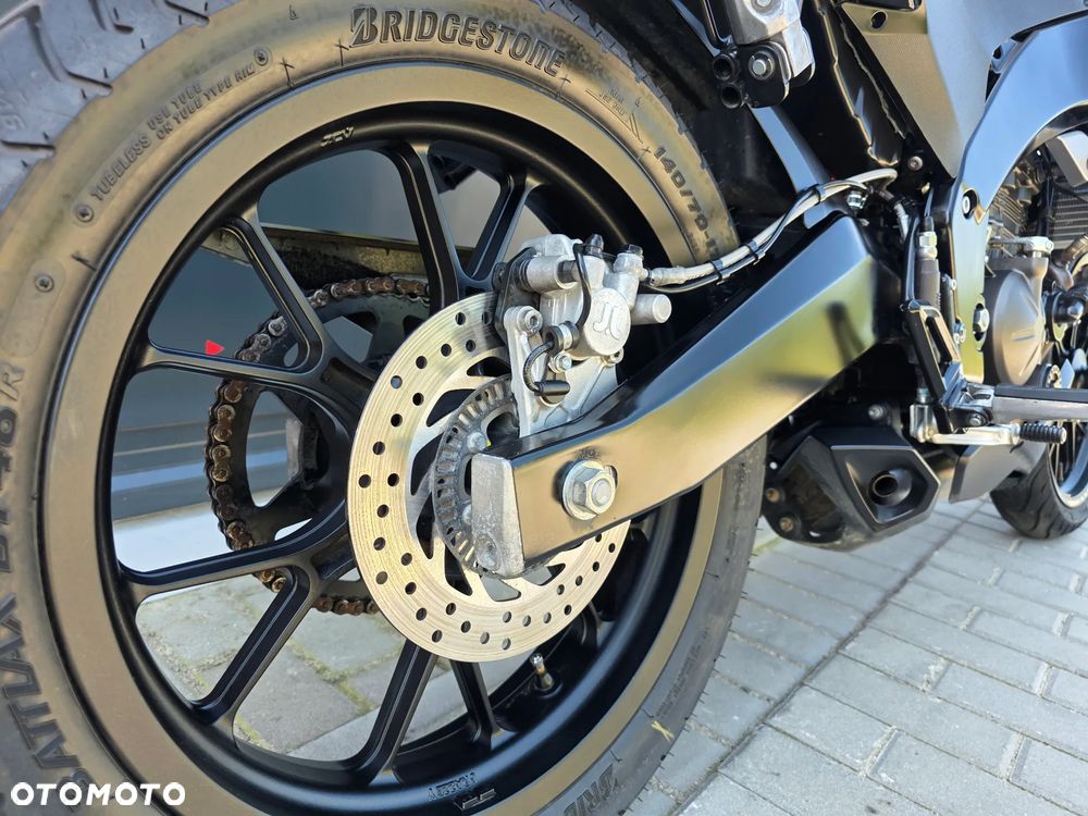 Aprilia Tuono - 8