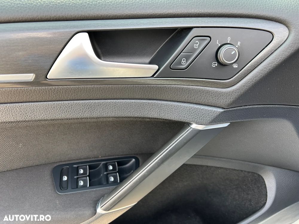 Volkswagen Golf 2.0 TDI DSG GTD - 13