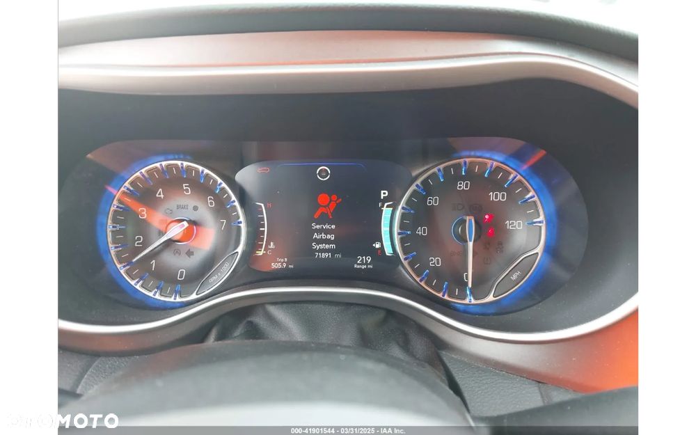 Chrysler Pacifica - 13