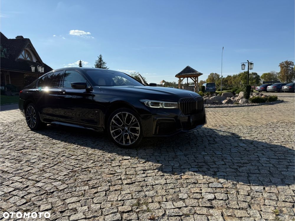 BMW Seria 7 750i xDrive sport - 14