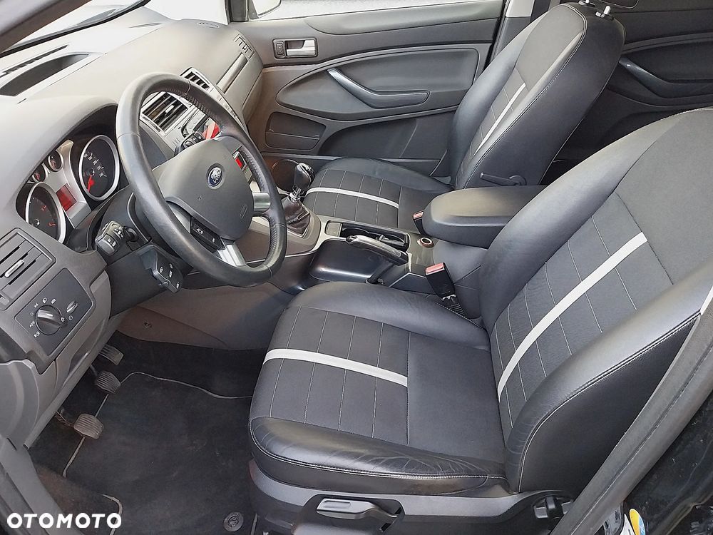 Ford Kuga 2.0 TDCi 4x4 Titanium - 5