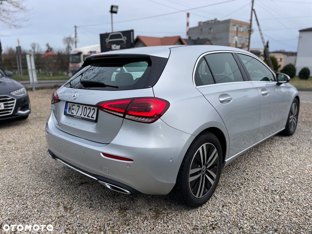 Mercedes-Benz Klasa A 200 Progressive 7G-DCT - 9