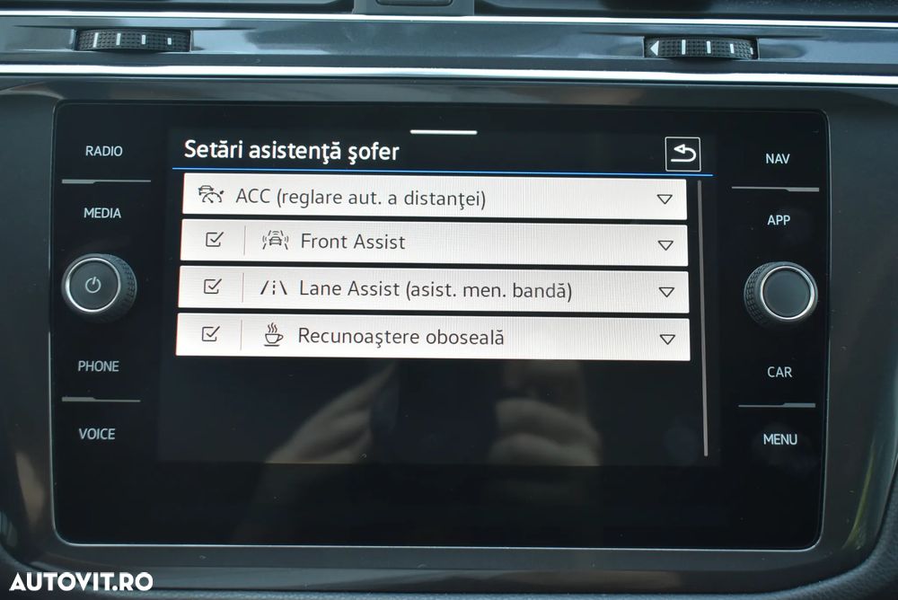Volkswagen Tiguan 2.0 TDI DSG Life - 18