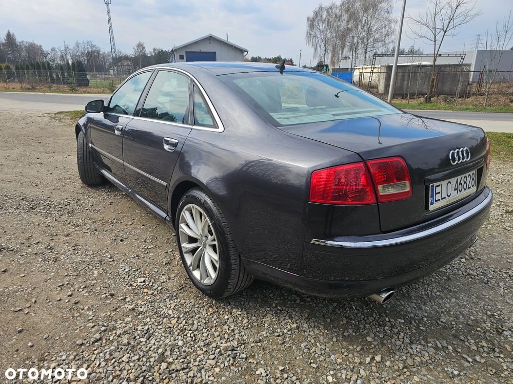 Audi A8 4.2 Quattro - 3