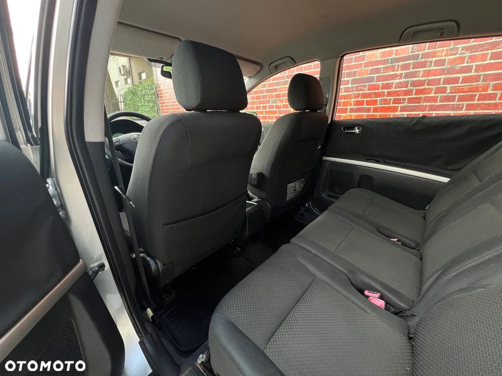 Toyota Corolla Verso - 10