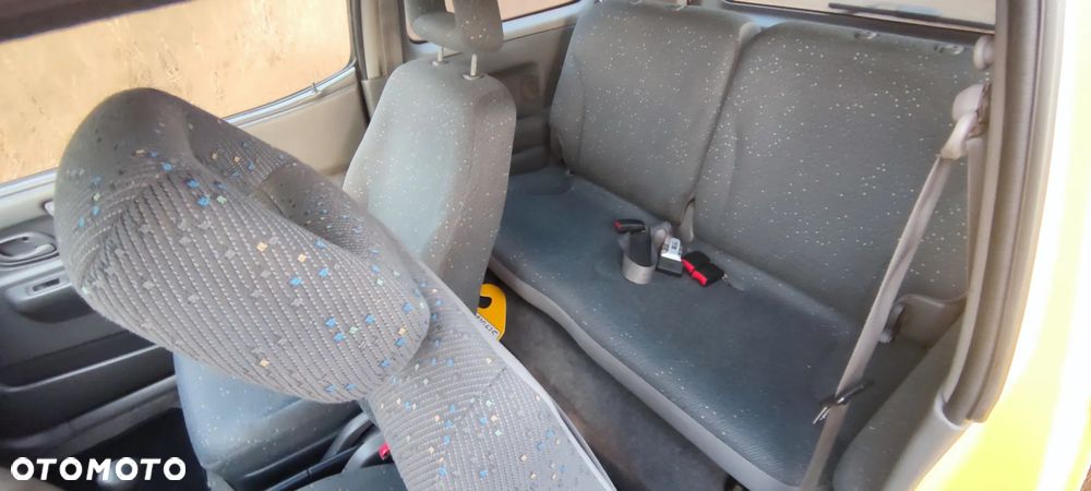 Suzuki Ignis 1.3 - 9