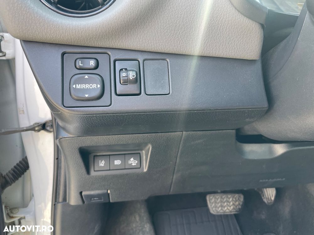Toyota Yaris 1.5 VVT-i HSD Sol - 14