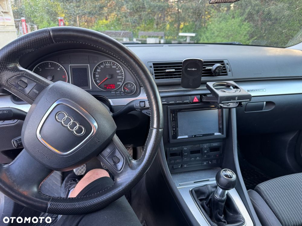Audi A4 Avant 2.0 TDI DPF quattro - 10