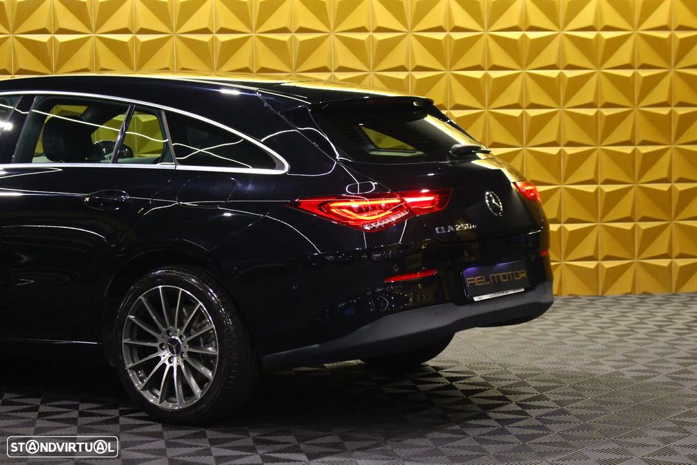 Mercedes-Benz CLA 250 e Progressive - 12