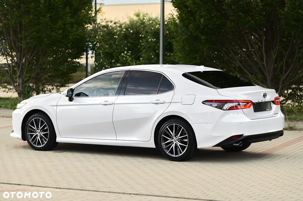 Toyota Camry 2.5 Hybrid Executive CVT - 10