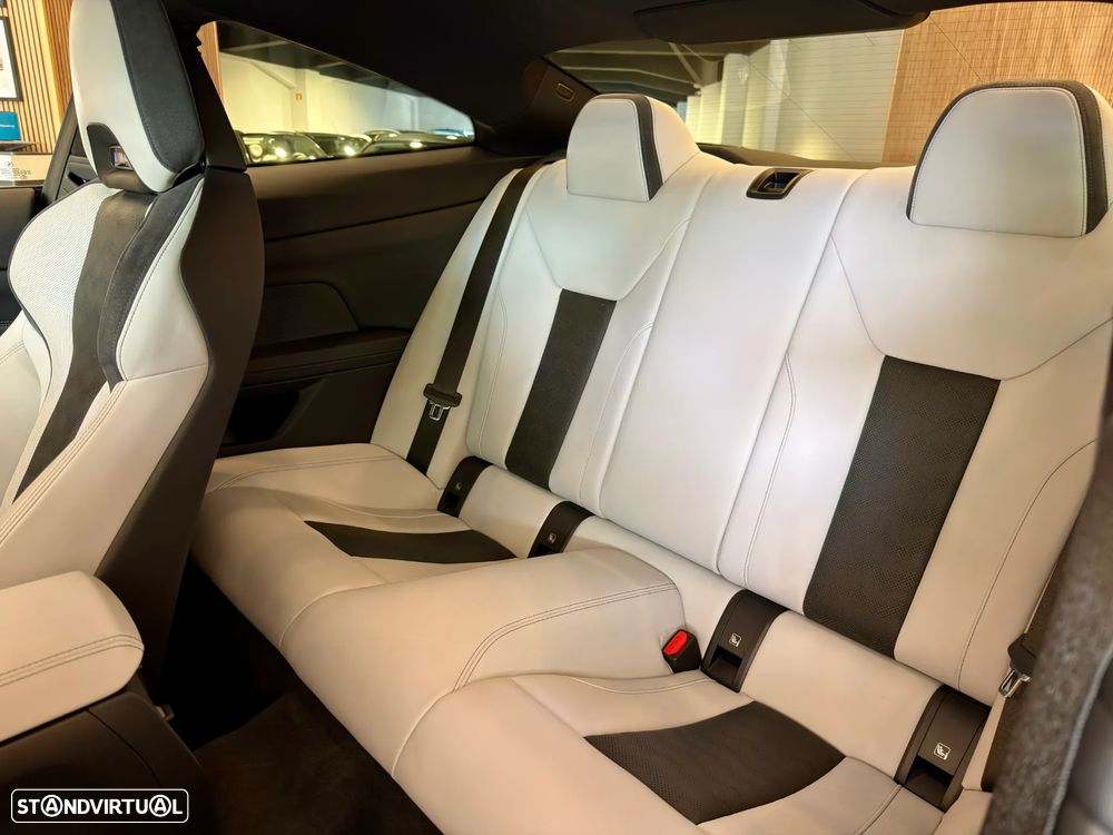 BMW M4 Competition M xDrive - 22