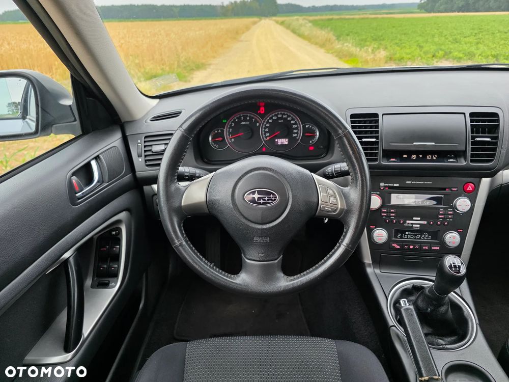Subaru Legacy - 19