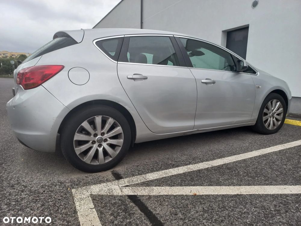 Opel Astra - 2