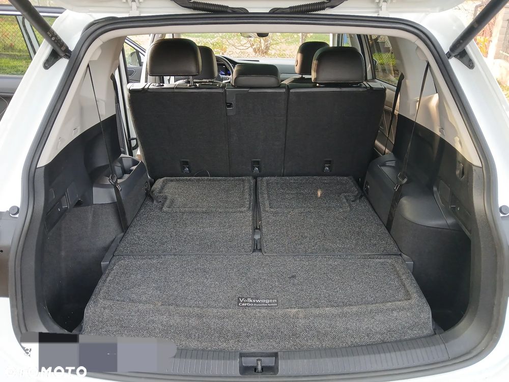 Volkswagen Tiguan Allspace - 11