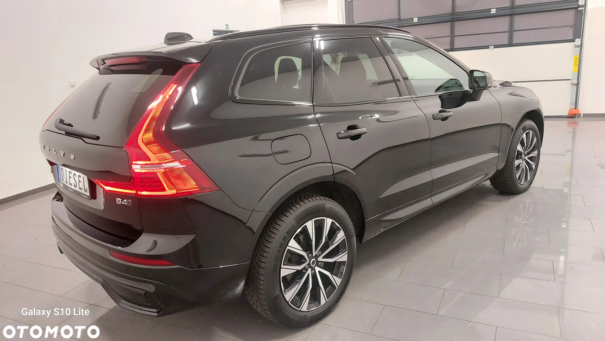 Volvo XC 60 B4 D AWD Plus Dark - 3