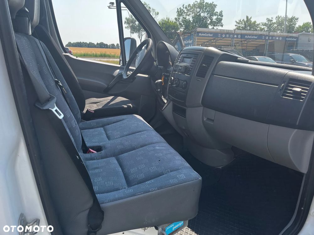 Mercedes-Benz Sprinter - 5