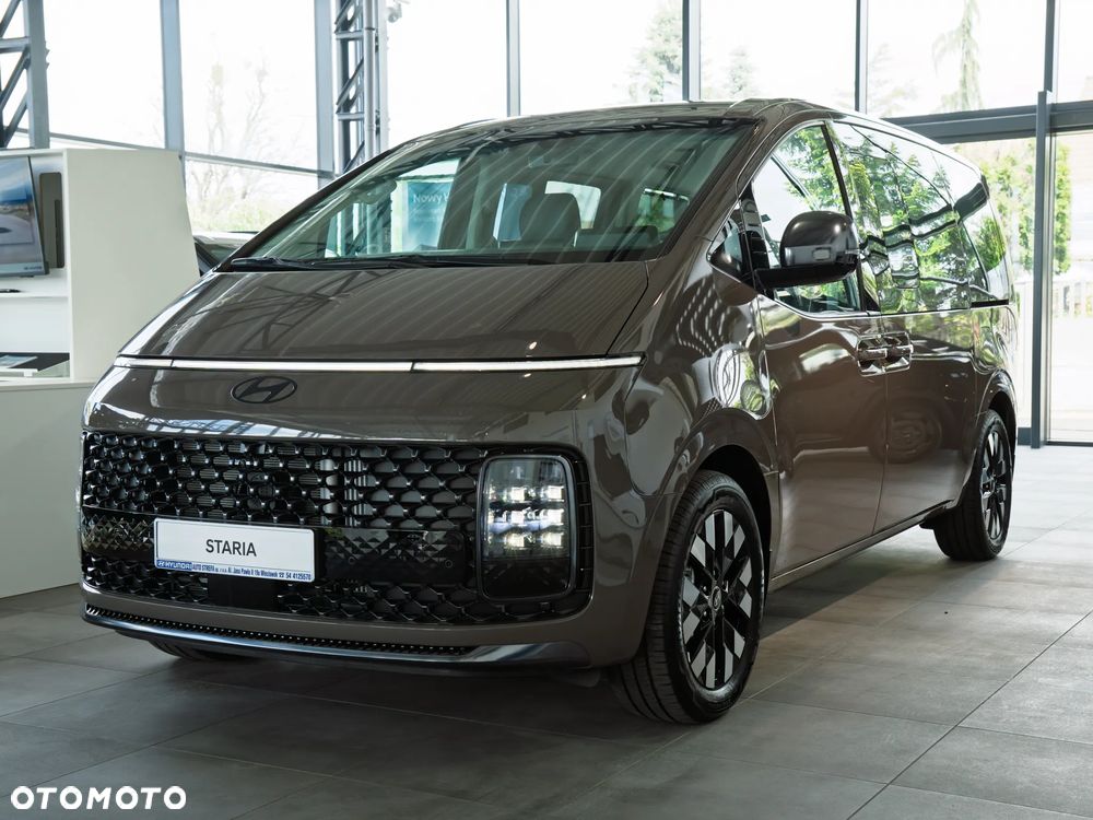 Hyundai Staria 1.6 T-GDI HEV Luxury - 3