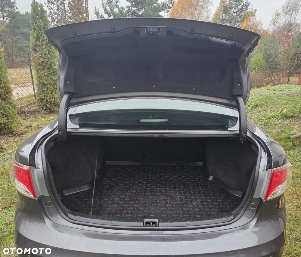 Toyota Avensis 1.8 Luna - 8