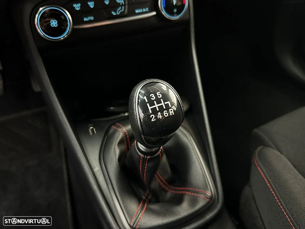 Ford Fiesta 1.0 EcoBoost ST-Line - 29