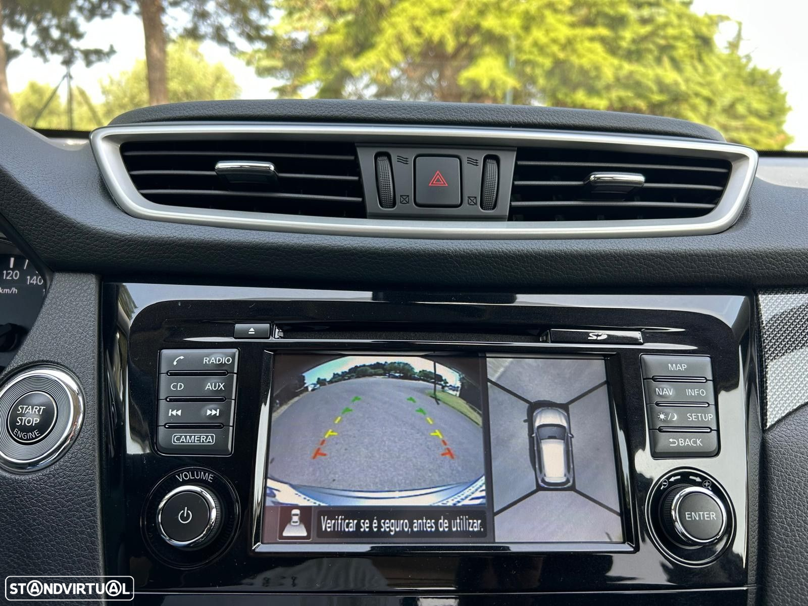 Nissan X-Trail 1.6 dCi N-Connecta - 29
