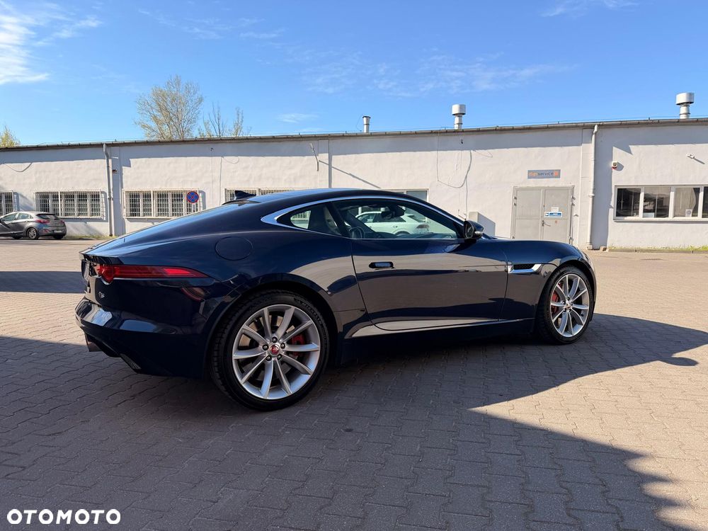 Jaguar F-Type - 30