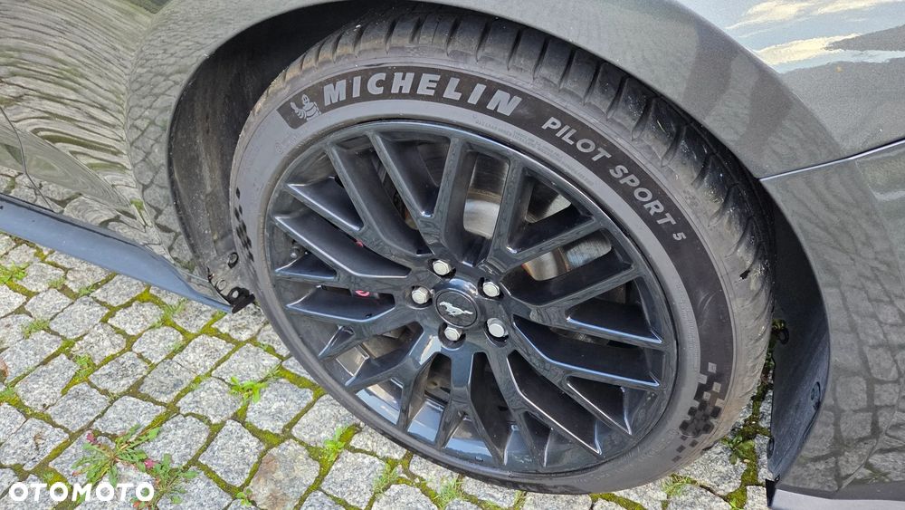 Ford Mustang 5.0 V8 GT - 14