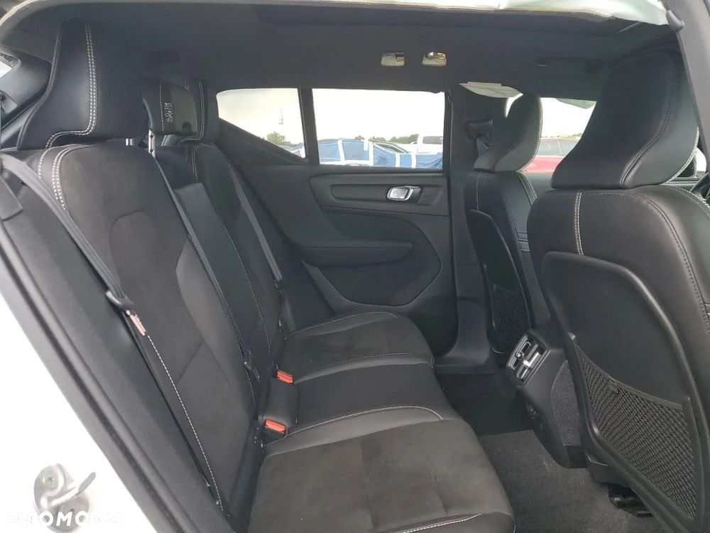 Volvo XC 40 T5 AWD R-Design - 13