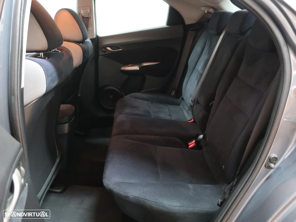 Honda Civic 1.4 Sport - 12